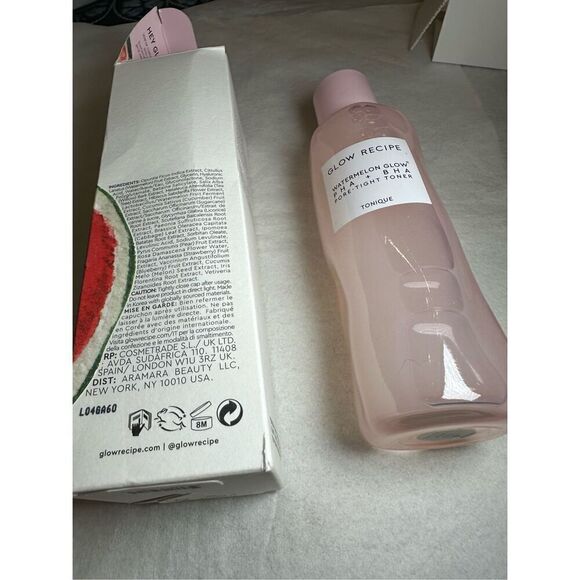 Glow Recipe Watermelon Glow PHA + BHA Pore-Tight Toner 150/5oz - Picture 3 of 4